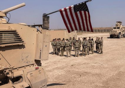 صاروخان يستهدفان قاعدة للتحالف الدولي في شرق سوريا