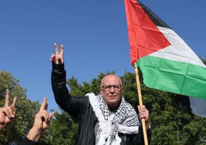 الاحتلال يلغي تصاريح ثلاثة من قيادات "فتح" بعد زيارتهم المحرر كريم يونس