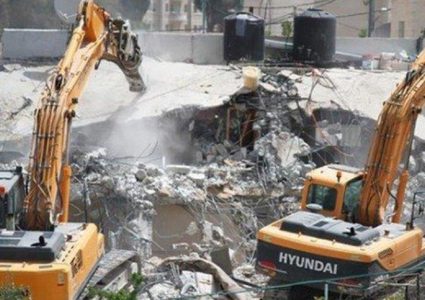 سلطات الاحتلال تهدم مقهى وكافتيريا في الجليل