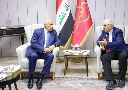 الرجوب يطلع سكرتير اللجنة المركزية للحزب الشيوعي العراقي على آخر المستجدات