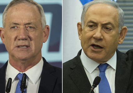 غانتس يتهم نتنياهو بـ”قيادة انقلاب” ويحذر من “حرب أهلية”