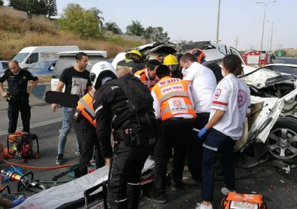 إصابة خطيرة في حادث طرق باللد