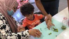 2000 شيكل تكلفة مصاريف طفل التوحد شهريا والعائلات تطالب بتأمين صحي