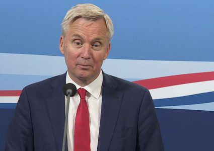 هولندا توقف قيدا مثيرا للجدل على لم شمل أسر اللاجئين