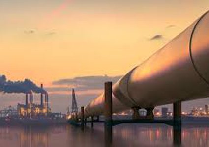 أسعار النفط تواصل مكاسبها.. وبرنت يقترب من 83 دولاراً للبرميل