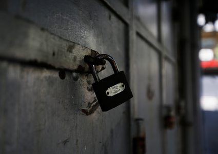 الظاهرية تعلن الحداد الشامل على روح الشهيد السمامرة