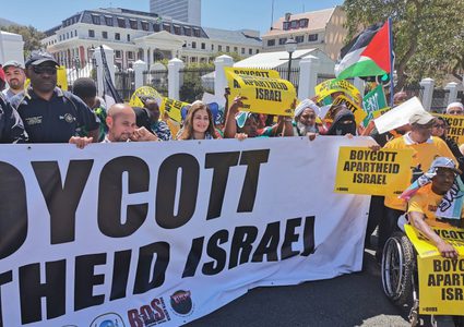 وفد فلسطيني يعقد لقاءات هامة مع أحزاب في جنوب إفريقيا