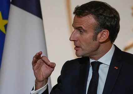 ماكرون: إعدام علي رضا أكبري عمل بشع ووحشي