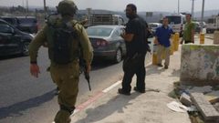 مستوطنون يسرقون مواد تموينية في حوارة جنوب نابلس