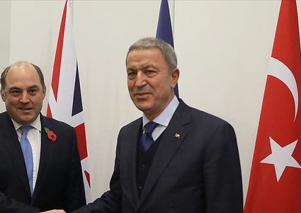 لندن:أكار وولاس يبحثان قضايا دفاعية وأمنية