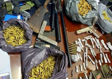 ضبط ما يزيد عن كغم ونصف مخدرات وأسلحة في طولكرم