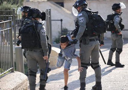 القدس: قوات الاحتلال تعتقل طفلين