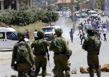 حملة اعتقالات ومداهمات في أنحاء متفرقة بالضفة