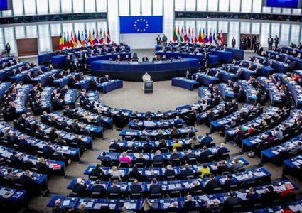 البرلمان الأوربي يصوت لصالح قرار غير ملزم ينتقد ملاحقة صحافيين في المغرب