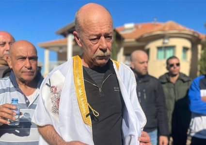 شرطة الاحتلال تعتدي على وفد "فتح" المهنئ للمناضل ماهر يونس