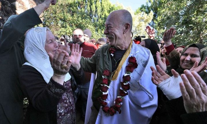 شرطة الاحتلال تستدعي الأسير المحرر يونس وشقيقه للتحقيق