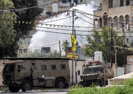 قوات الاحتلال تعتقل جريحا ويقتحم قرى في جنين