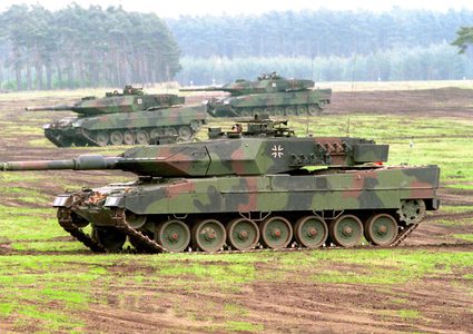 ألمانيا لن تمنع بولندا من إرسال دبابات إلى أوكرانيا