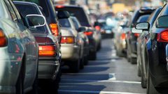 رحال:  التعديات داخل المدن من قبل اصحاب المحلات التجارية السبب الرئيسي للازدحام