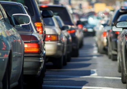 رحال:  التعديات داخل المدن من قبل اصحاب المحلات التجارية السبب الرئيسي للازدحام