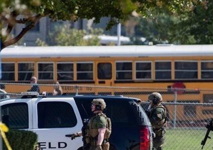 مقتل طالبين وإصابة مدرسة في إطلاق نار بمدرسة في ولاية أيوا الأمريكية