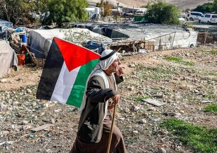 وزير العدل:إجراءات الاحتلال بحق الخان الأحمر مخالفة للقوانين الدولية والإنسانية