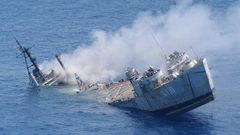 قتيلان جراء غرق سفينة شحن قرب اليابان