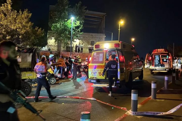 الإعلام العبري: ارتفاع عدد قتلى عملية القدس إلى 8