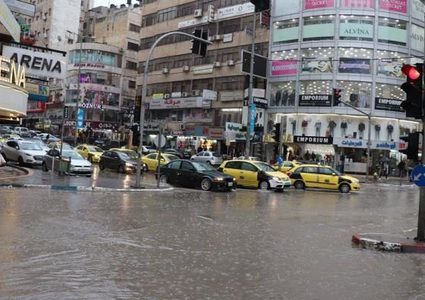 أيمن المصري: منخفضات جوية متتالية وأمطار تخطت 120 ملم خلال الساعات الماضية