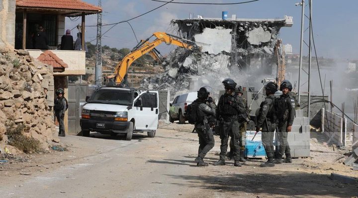 الاحتلال يهدم منزلين في قرية دوما جنوب نابلس