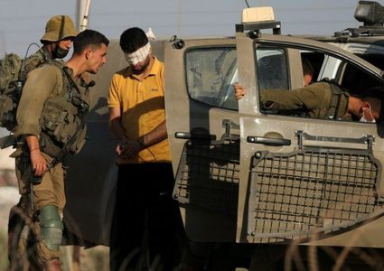الاحتلال يعتقل مواطنا من أريحا على حاجز عسكري