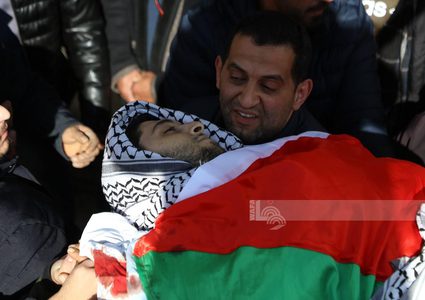 جماهير غفيرة تشيع جثمان الشهيد قلالوة في جنين