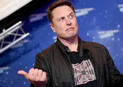 تبرئة إيلون ماسك من المسؤولية عن خسائر بالمليارات لمستثمري "تسلا"