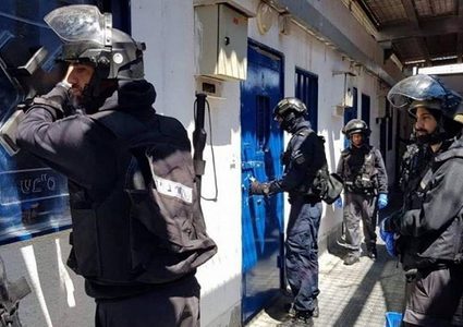 نادي الأسير: استمرار الاحتلال بخطواته التعسفية ضد الأسرى سيدفعهم لتصعيد خطواتهم