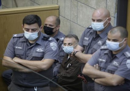 "الأسرى": المعتقل يعقوب قادري يجري عملية جراحية في عينه