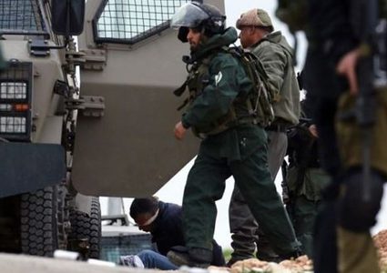 رام الله: الاحتلال يعتقل مواطن ويصادر مركبته بقرية بيت ريما