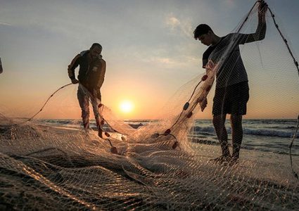 إغلاق بحر غزة حتى إشعار أخر نظراً لسوء الأحوال الجوية