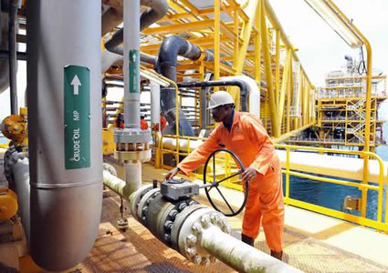 إنتاج عملاق النفط الروسي من الذهب الأسود في 2022