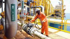 إنتاج عملاق النفط الروسي من الذهب الأسود في 2022