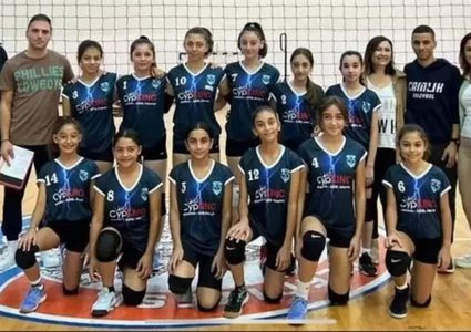 العثور على لاعبي فريق كرة طائرة تحت الانقاض في تركيا