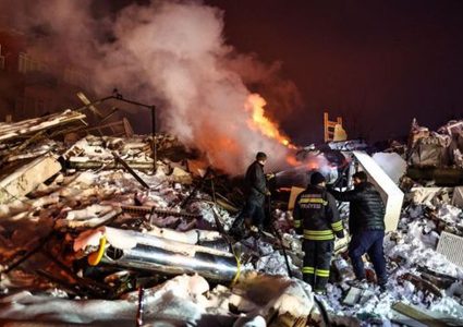 أمير قطر يتبرع بـ50 مليون ريال لمتضرري زلزال تركيا وسوريا