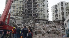 فريق التدخل الفلسطيني في تركيا يواصل عمليات البحث والإنقاذ في ملاطية