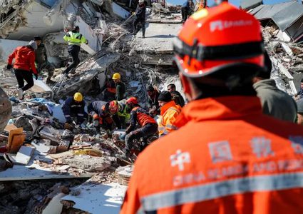 ارتفاع حصيلة الضحايا الفلسطينيين جراء الزلزال المدمر في تركيا وسوريا إلى 95