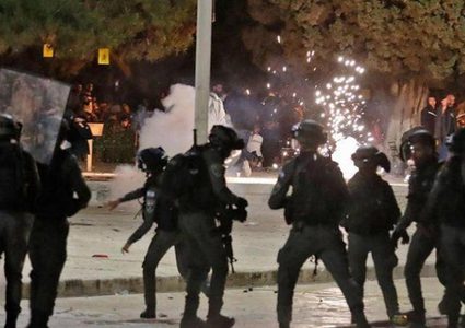 30 اصابة خلال مواجهات مع الاحتلال في جبل المكبر جنوب القدس