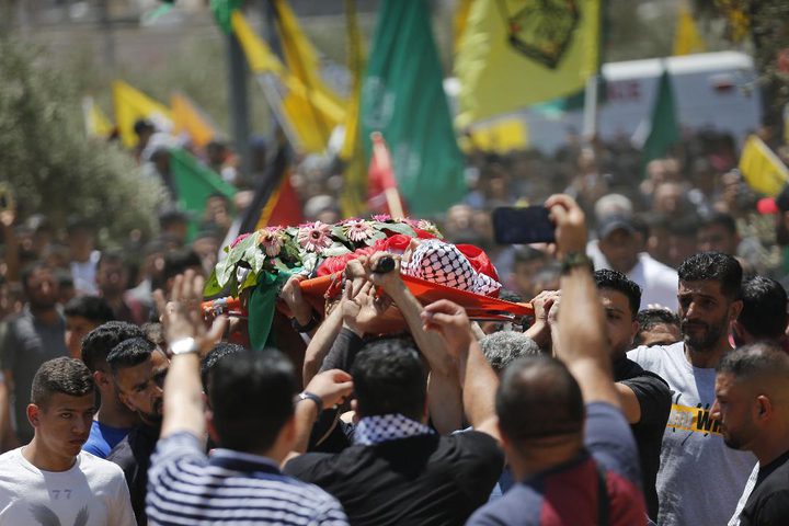 شهيد من يطا متأثرا بإصابته برصاص الاحتلال قبل عامين