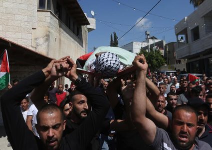 تشييع جثمان الشهيد هارون أبو عرام في بلدة يطا