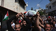 تشييع جثمان الشهيد هارون أبو عرام في بلدة يطا