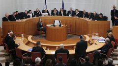 محكمة الاحتلال تحكم على ثلاثة أسرى من جنين بالسجن وغرامة مالية