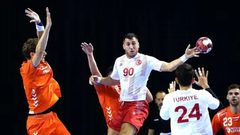 وفاة قائد منتخب تركيا تحت أنقاض الزلزال المدمر