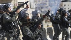 الاحتلال يقتحم بيت ريما ويستولي على تسجيلات كاميرات